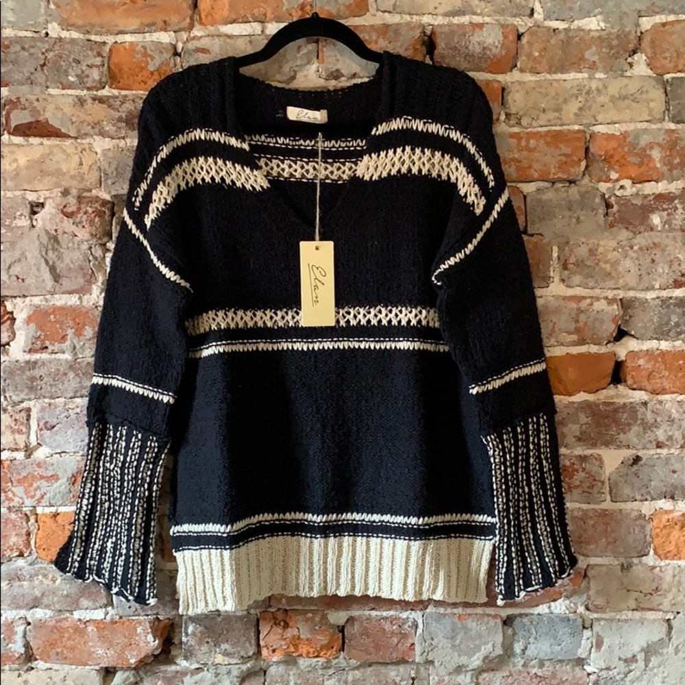 Stylish Elan Size Medium Lightweight Sweater